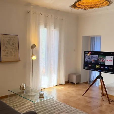 Maison Au Coeur Du Village, Mare E Monti * Serriera (Corsica)