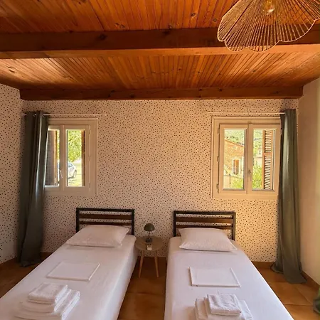 Maison Au Coeur Du Village, Mare E Monti * Serriera (Corsica)